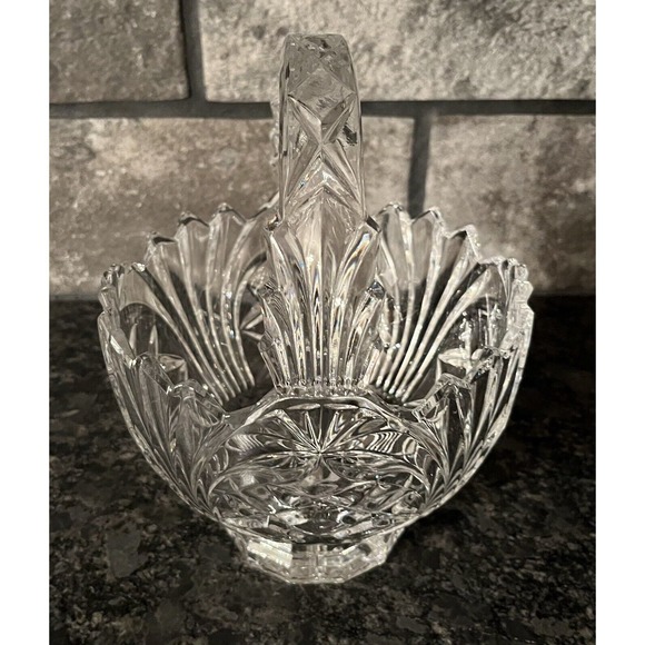 Meredian 8” Crystal Basket by Crystal Clear Industries - Picture 3 of 6